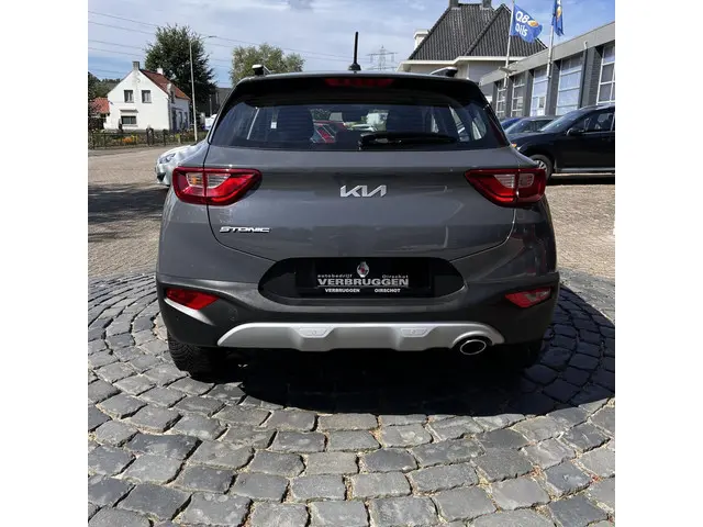 Kia Stonic 1.0 T-GDi DynamicPlusLine 2022 Benzine 23