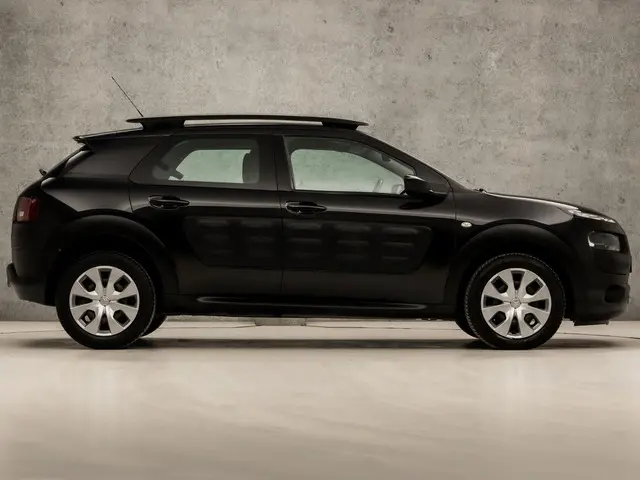 Citroën C4 Cactus 1.2 e-VTi Feel Sport 2015 Benzine 4