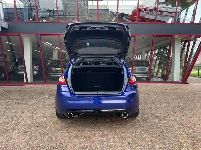 Peugeot 308 1.6 e-THP GTi 250 2016 Benzine 37