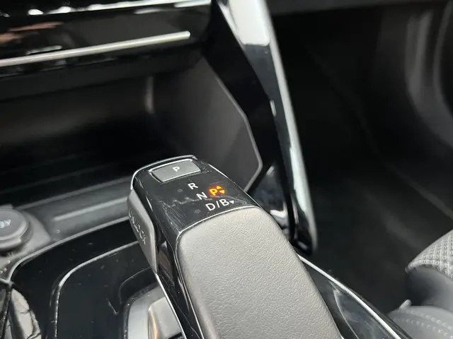 Peugeot e-2008 EV GT 50 kWh 2021 Elektrisch 18