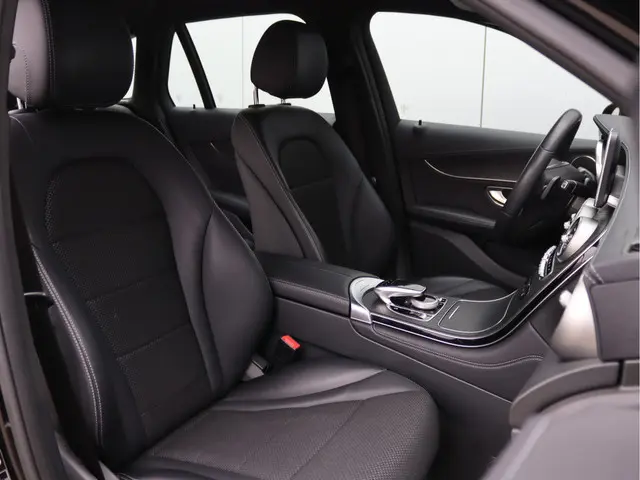 Mercedes-Benz GLC 220 d 4MATIC 2018 Diesel 19