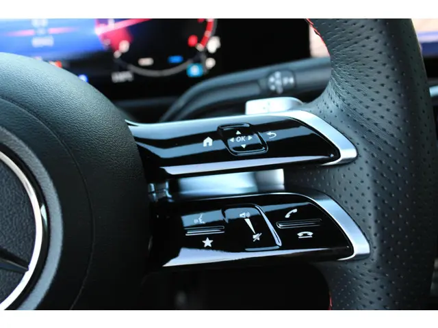 Mercedes-Benz GLB 180 AMG 7 Persoons 2025 Benzine 22