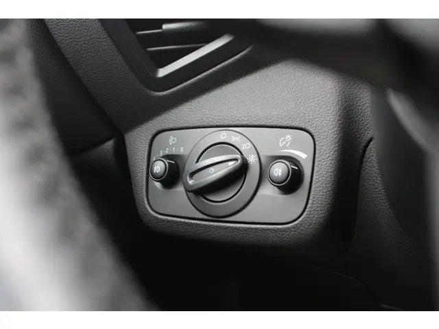 Ford C-MAX 1.5 Titanium 2015 Benzine 19