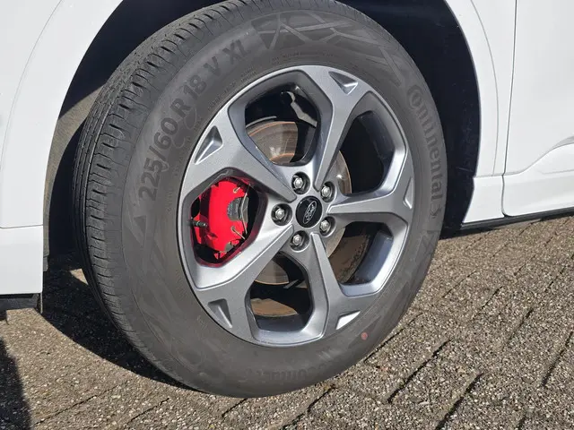 Ford Kuga 2.5 PHEV ST-Line X 2024 Hybride Benzine 9