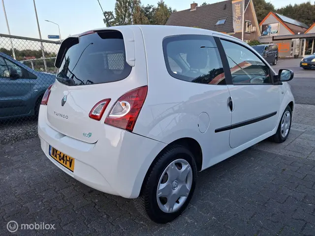 Renault Twingo 1.2 16V Parisienne 2014 Benzine 12