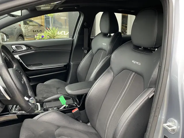 Kia ProCeed 1.5 T-GDi GT-PlusLine 2022 Benzine 18