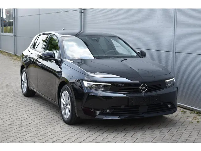 Opel Astra 1.2 Turbo Business Edition 2025 Benzine 2