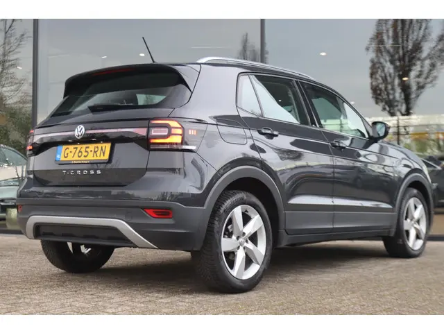 Volkswagen T-Cross 1.0 TSI STYLE 2019 Benzine 2