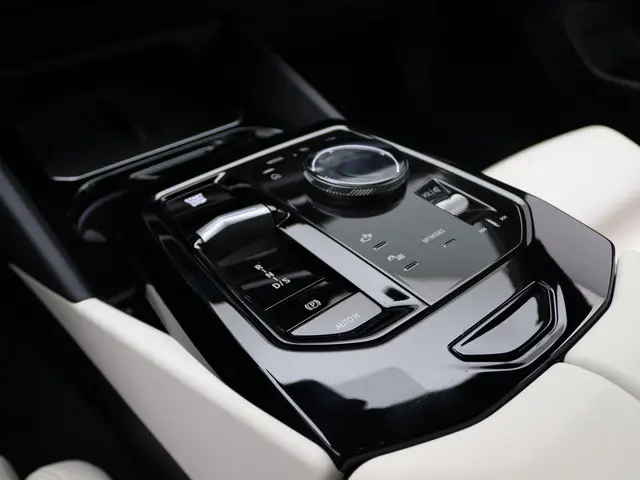 BMW 5 Serie Touring 530e 2025 Hybride Benzine 11