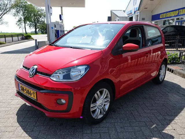 Volkswagen up! 1.0 BMT high up! 2018 Benzine 13