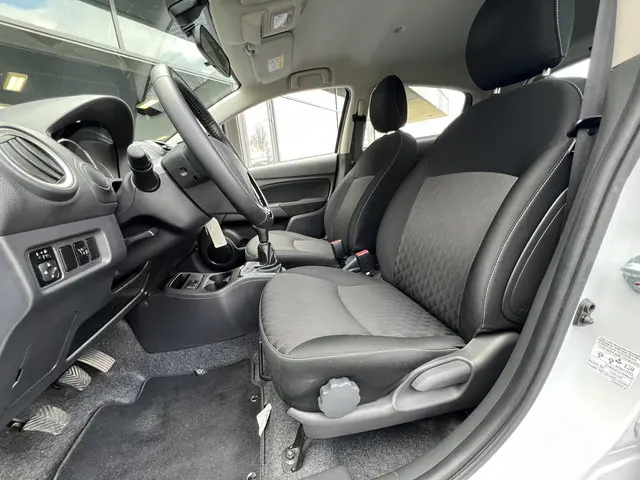 Mitsubishi Space Star 1.2 Dynamic 2024 Benzine 7