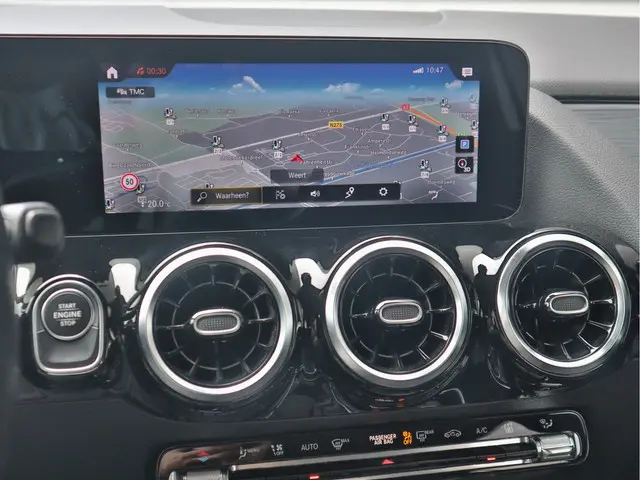 Mercedes-Benz GLA 250 e AMG Line 2021 Hybride Benzine 17
