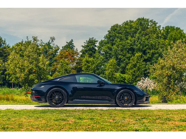 Porsche 911 3.0 Carrera GTS 2022 Benzine 142