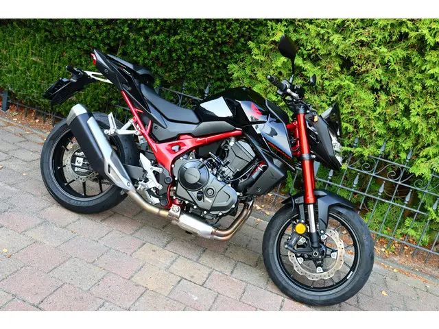 Honda CB 750 HORNET | CB 750 ABS 2024 Benzine 7