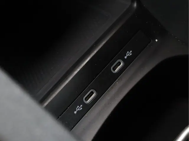 Volkswagen ID.4 First 77 kWh 2020 Elektrisch 76