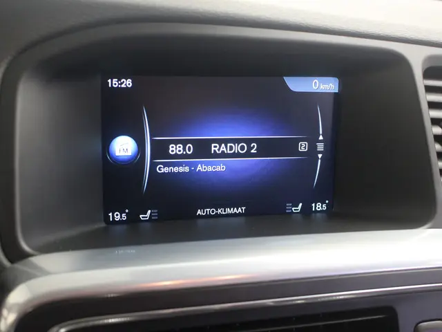 Volvo V60 2.4 D6 Twin Engine Summum 2015 Hybride Diesel 17