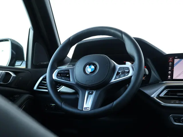 BMW X5 xDrive40i High Executive 2020 Benzine 16