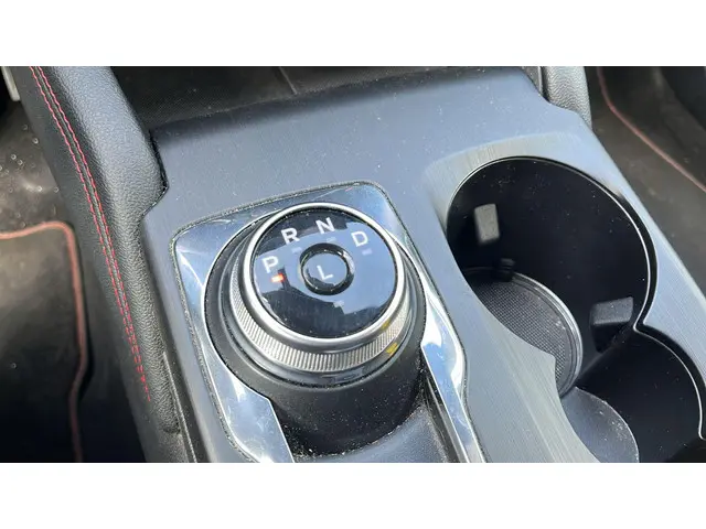 Ford Kuga 2.5 PHEV ST-Line 2023 Hybride Benzine 18