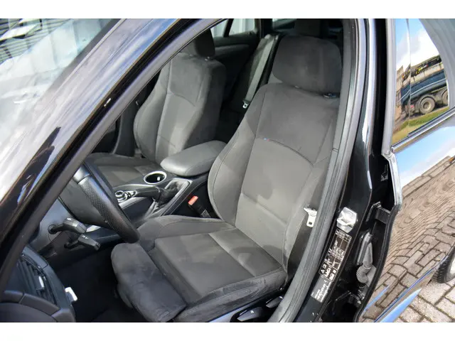 BMW X1 XDrive20i M Sport High Executive 2015 Benzine 6