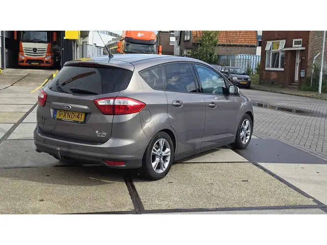 Ford C-MAX 1.0 Edition 2014 Benzine 7