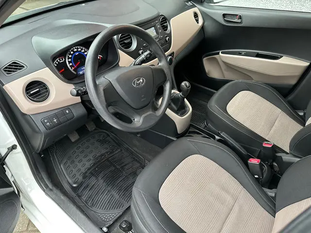 Hyundai i10 1.0i i-Motion Comfort // Airco // 2017 Benzine 7