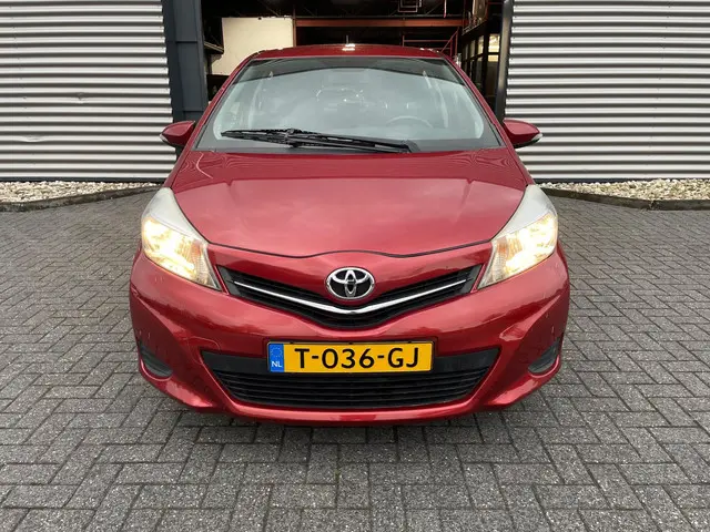 Toyota Yaris 1.3 VVT-i Dynamic|automaat| 2013 Benzine 3