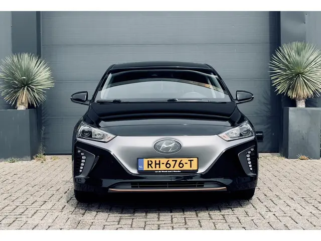 Hyundai IONIQ Premium EV 2018 Elektrisch 3