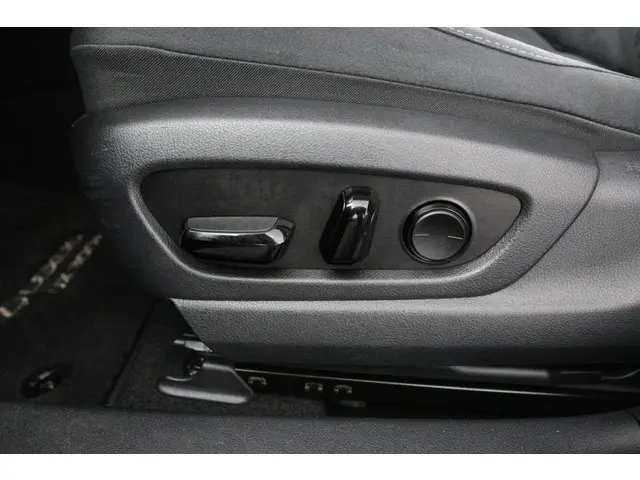 Lexus UX 300e Business 54 kWh 2020 Elektrisch 37