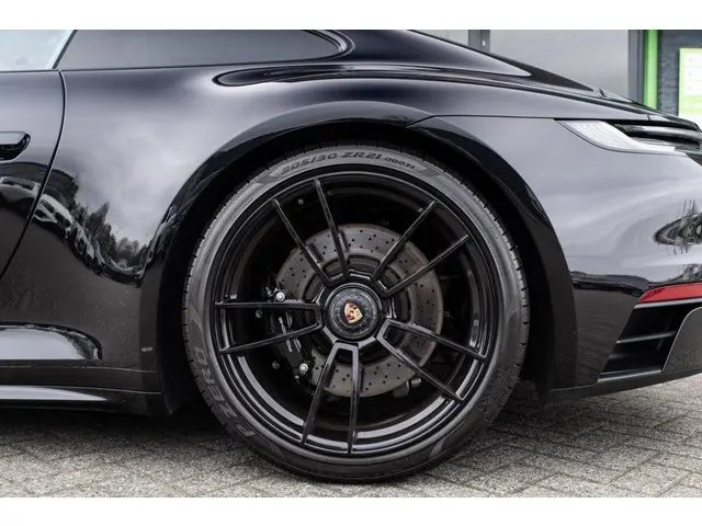 Porsche 911 3.0 Carrera GTS 2022 Benzine 16