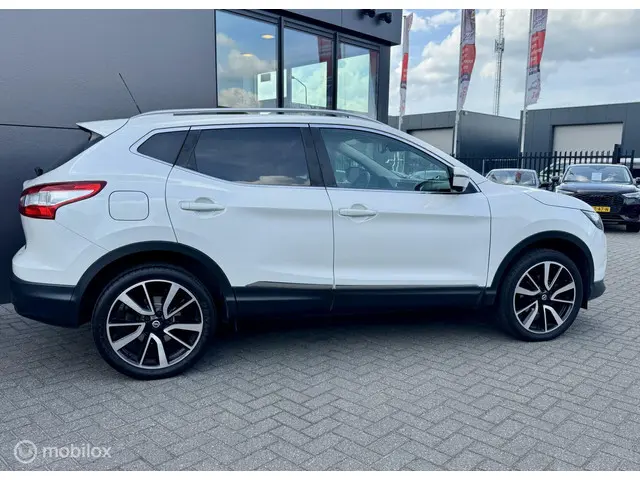 Nissan QASHQAI 1.2 Tekna 360/PANO/Nap 2017 Benzine 5