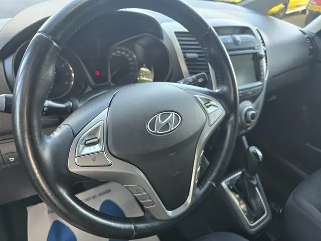 Hyundai ix20 1.6i Go! Automaat 2016 Benzine 13