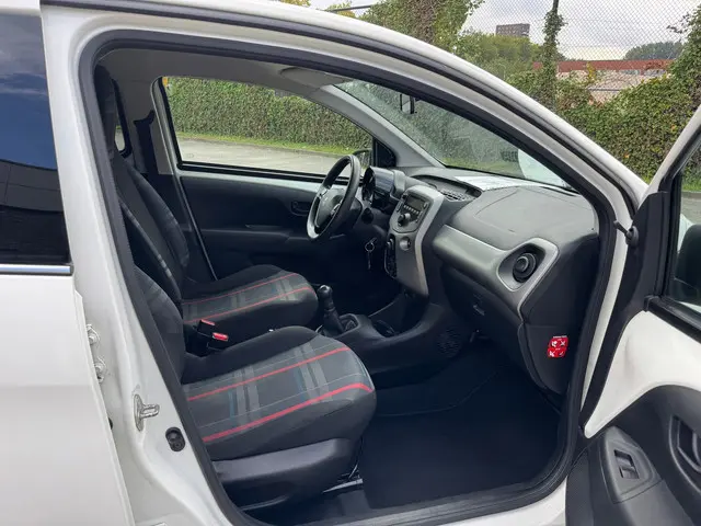 Peugeot 108 1.0 e-VTi Active 2015 Benzine 3
