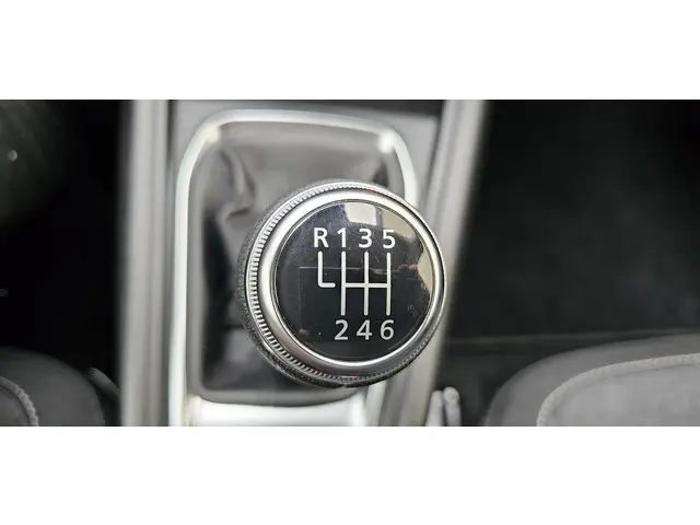 Renault Captur 1.0 TCe 90 evolution 2023 Benzine 28