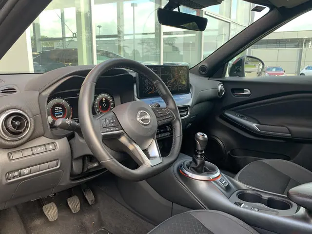 Nissan Juke 1.0 DIG-T N-Connecta 2025 Benzine 21