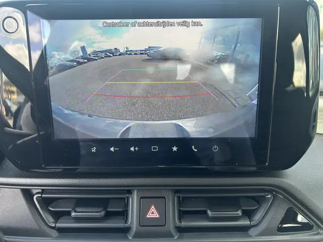 Suzuki Swift 1.2 Select Smart Hybrid 2024 Benzine 16