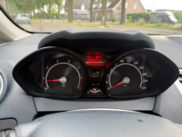 Ford Fiesta 1.4 Titanium|AUTOMAAT|NIEUWE APK 2012 Benzine 13