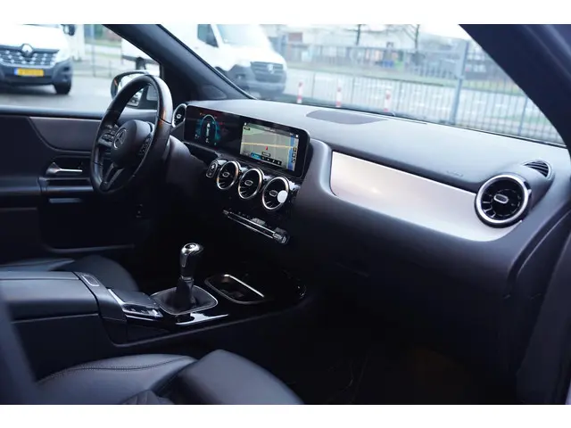 Mercedes-Benz B-Klasse 180d Style 2019 Diesel 10