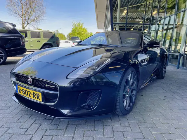 Jaguar F-Type P300 RWD 2019 Benzine 40