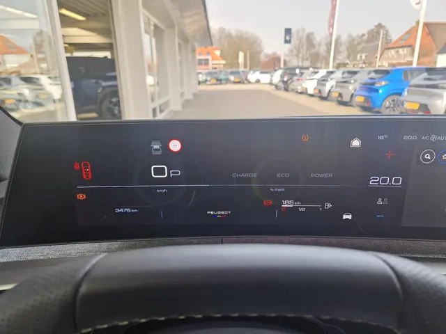 Peugeot 3008 1.2 Hybrid 145 GT 2025 Hybride Benzine 16