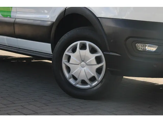 Ford E-Transit 2