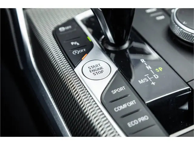 BMW 3 Serie Touring 320i M Sport High Ex 2021 Benzine 13