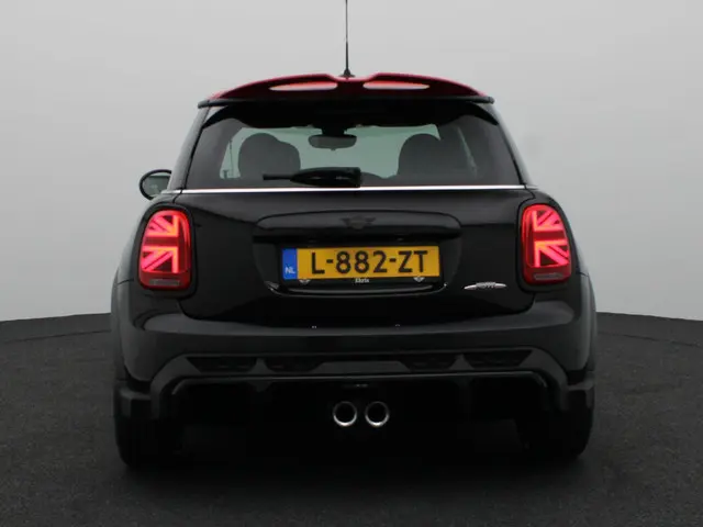 MINI 3-Deurs John Cooper Works 2021 Benzine 5