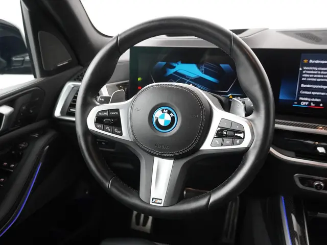 BMW X5 xDrive50e Launch Edition 2023 Hybride Benzine 2