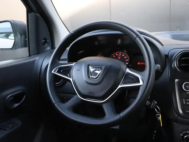Dacia Lodgy 1.3 TCe Essential 2021 Benzine 13