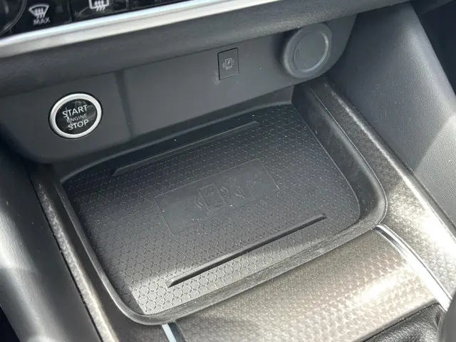 Nissan QASHQAI MHEV 140 MT N-Connecta 2025 Benzine 23