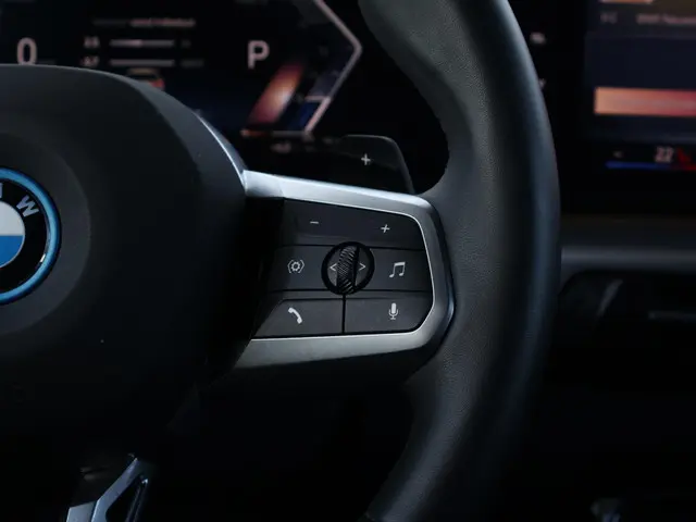 BMW X1 xDrive25e 2025 Hybride Benzine 19