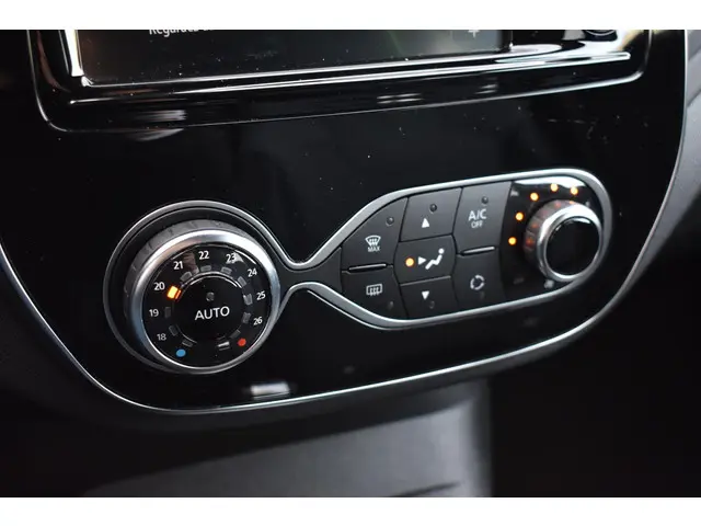 Renault Captur TCe 150 EDC Intens 2019 Benzine 18