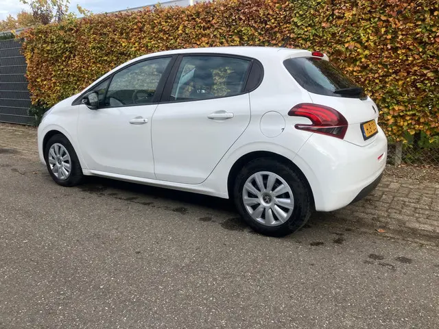 Peugeot 208 1.2 PureTech Like VERKOCHT 2018 Benzine 3