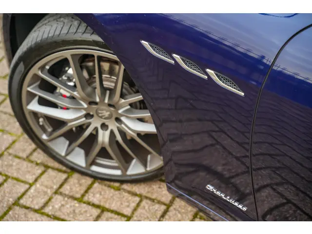 Maserati Ghibli 3.0 V6 GranLusso 2018 Benzine 38