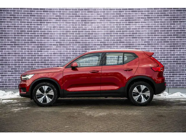 Volvo XC40 1.5 T2 Momentum 2022 Benzine 4
